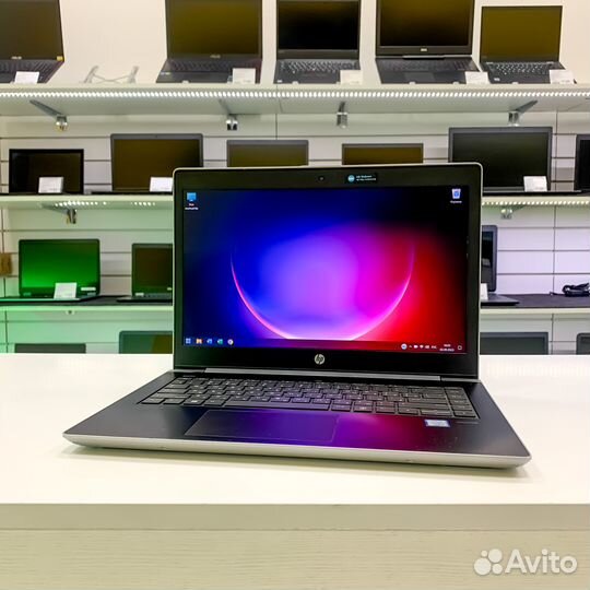 Ноутбук HP i3/8RAM/SSD/IPS