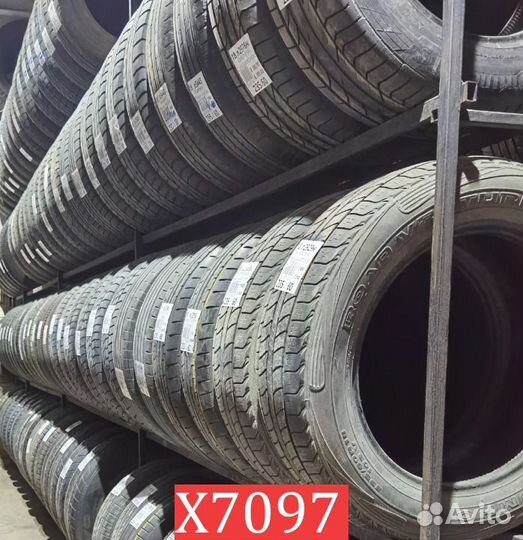 Toyo Observe Garit GIZ 215/55 R17 N