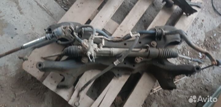 Руливая рейка Тойота noah AZR 60