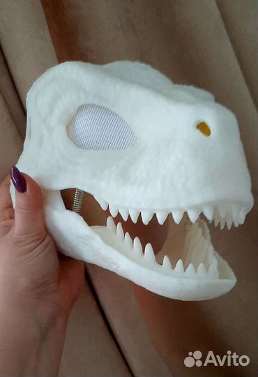 Маска раптора с белыми глазками