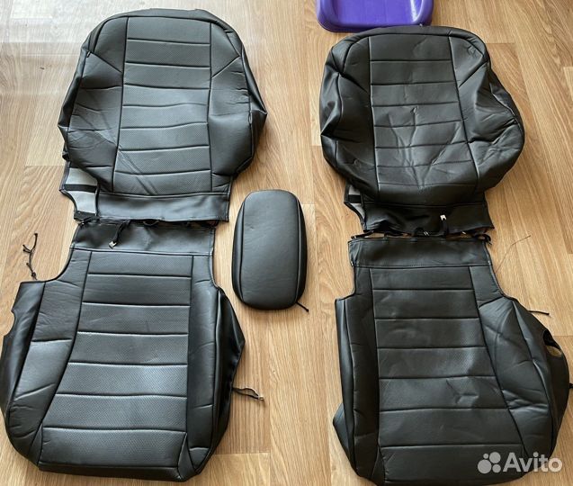 Автомобильные чехлы Лексус is250