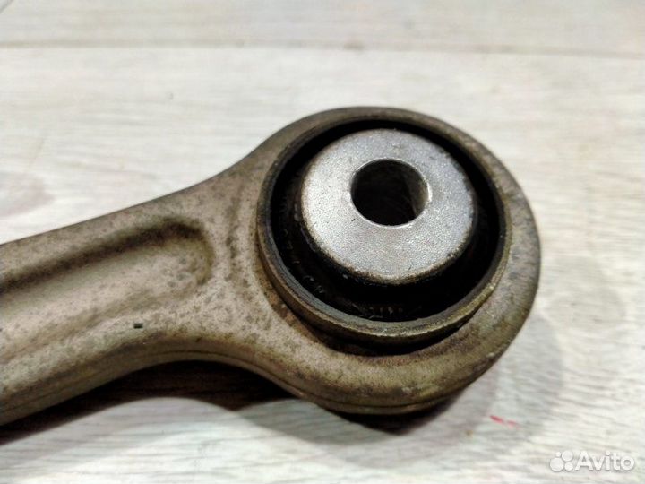 Рычаг подвески задний левый Mercedes-Benz 212.047