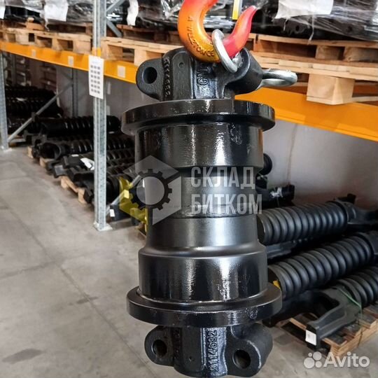 Каток опорный Liebherr R961B