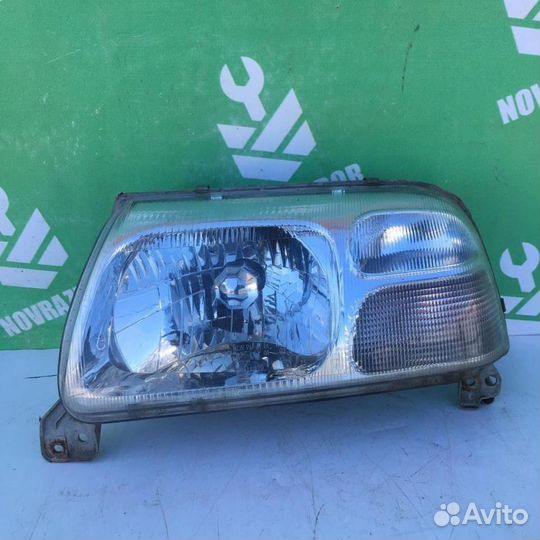 Фара левая Сузуки Гранд Витара