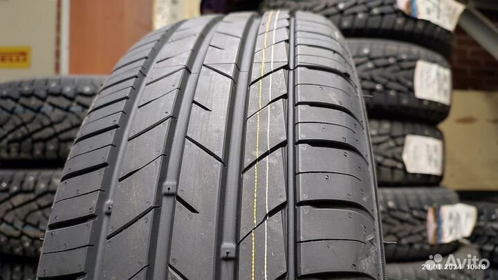 Kumho Ecsta HS52 215/45 R17 91W