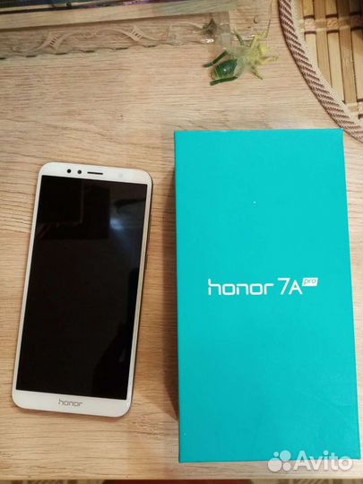 Телефон honor 7а pro