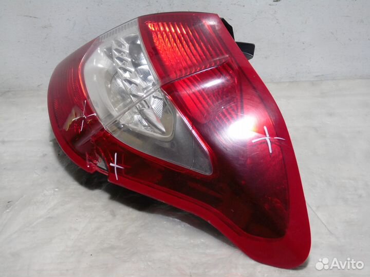 Фонарь правый с дефектом Ситроен С4 Б7