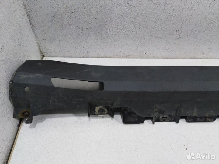 Накладка на левый порог