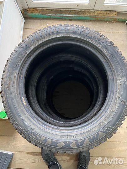 Maxxis ArcticTrekker NP3 205/55 R16