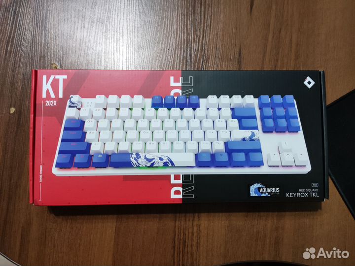 Red Square Keyrox TKL Aquarius (Dark project)