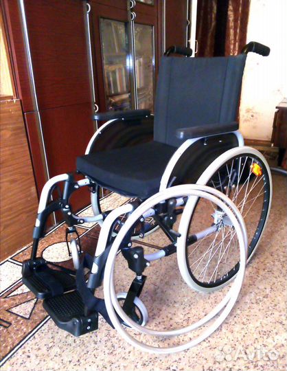 Коляска инвалидная