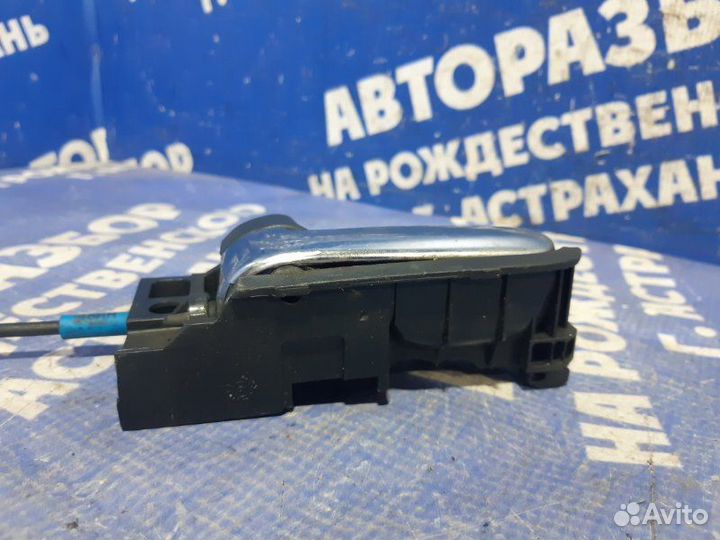Внутренняя ручка двери Toyota Corolla 120 хэтчбек