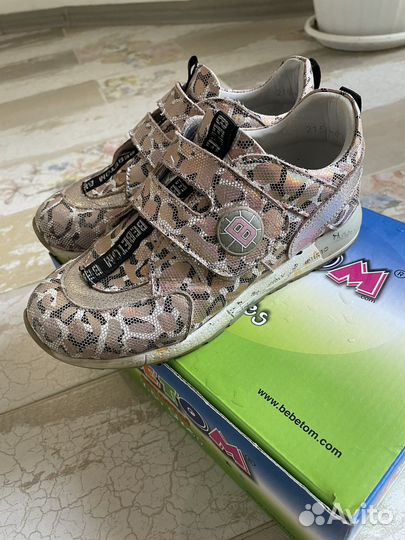 Кроссовки для девочки