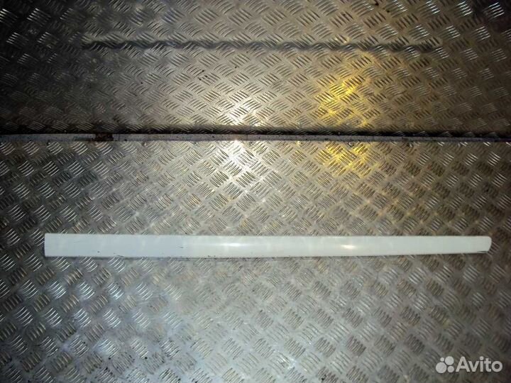 Молдинг двери Lacetti (02-13) / Gentra (13) пер R б\у (арт. 96545652)