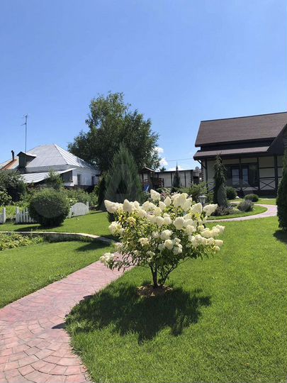 Коттедж 180 м² на участке 15 сот.