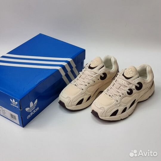 Кроссовки женские Adidas Astir