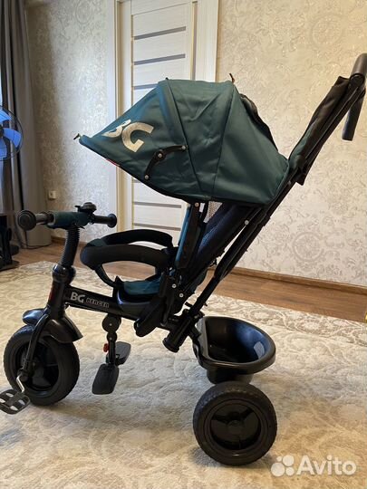 Детский велосипед с ручкой