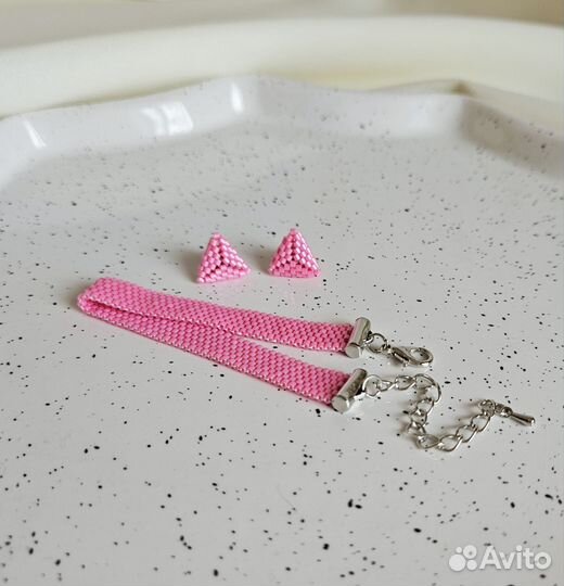 Комплект украшений из бисера ручной работы