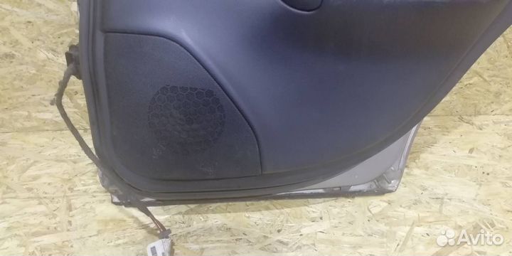 Дверь задняя правая Mercedes-Benz C-Класс