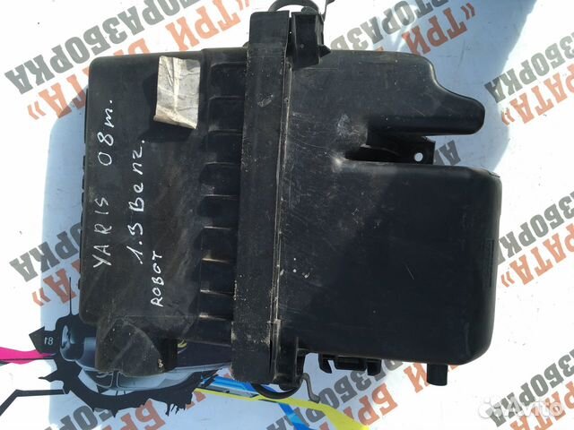 Тойота Ярис Корпус воздушного фильтра