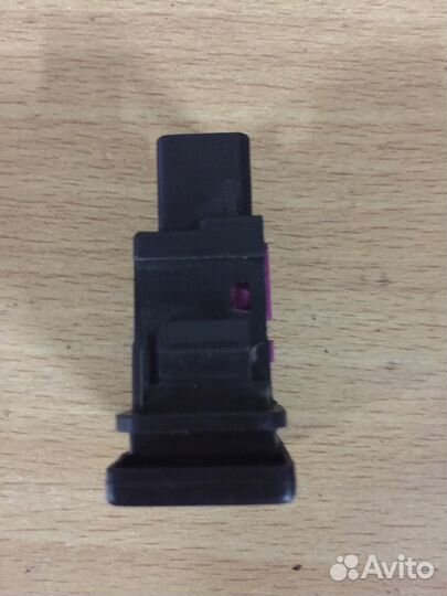 Кнопка Toyota Camry 50