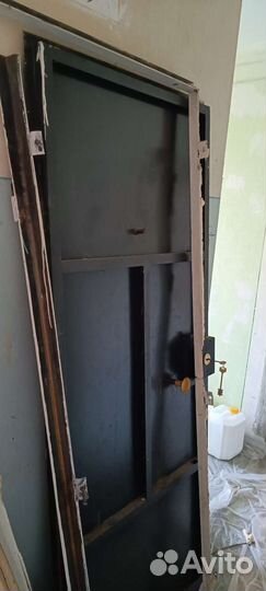 Дверь металлическая