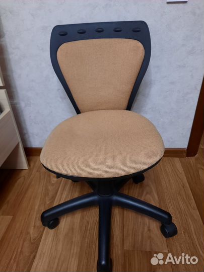 Компьютерное кресло