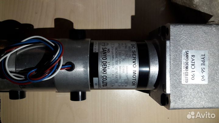 М809Т сервомотор, Япония