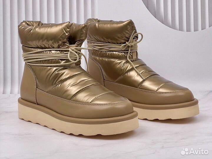 Дутики женские Ugg Classic Mini Blow Gold