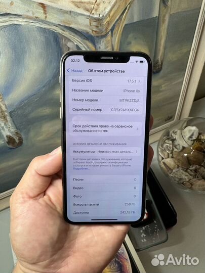 iPhone Xs, 256 ГБ