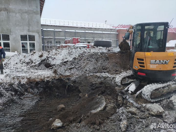 Мини-экскаватор