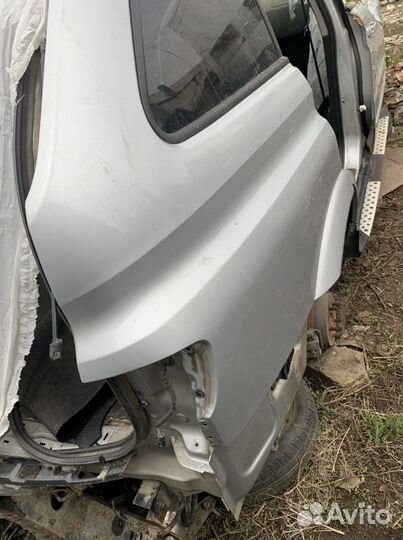 Заднее правое крыло кайрон 2014