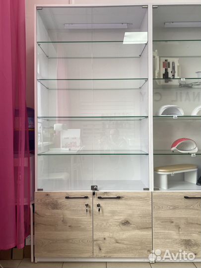 Стеклянная витрина с подсветкой бу