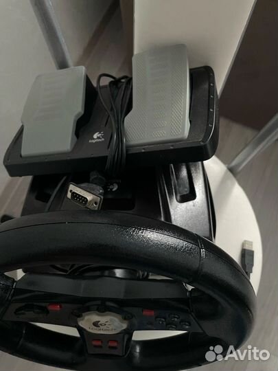 Игровой руль logitech