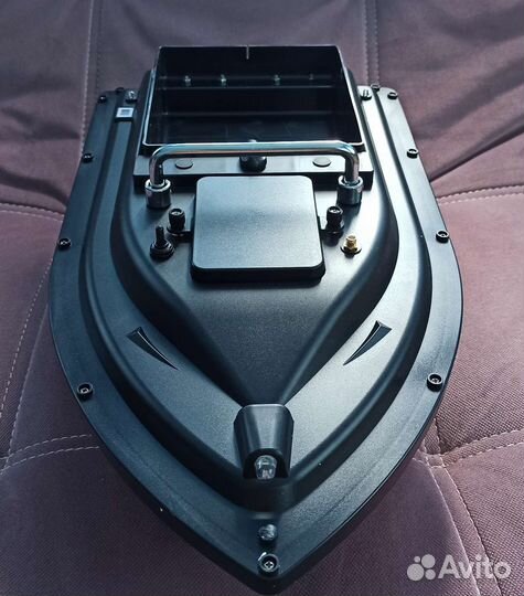 Прикормочный кораблик