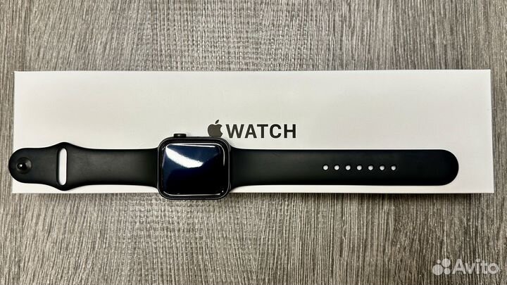 Часы apple watch se 44 mm бу