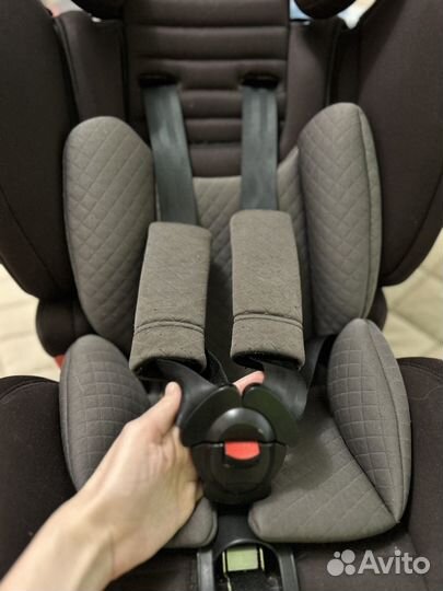 Автомобильное кресло happy baby mustang