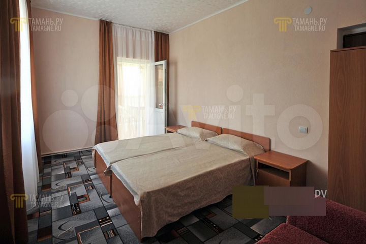 Комната 42 м² в 3-к., 2/2 эт.