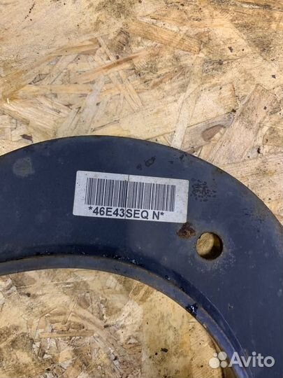 Рычаг задний верхний Volkswagen Passat B6