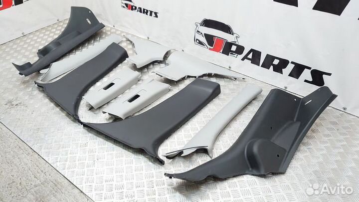 Накладка (кузов внутри) Mazda 3 BK рестайлинг (200