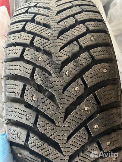 Toyo Observe Ice-Freezer SUV 215/60 R17