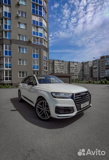 Авто на свадьбу Audi Q7 рестайлинг. Светлый салон