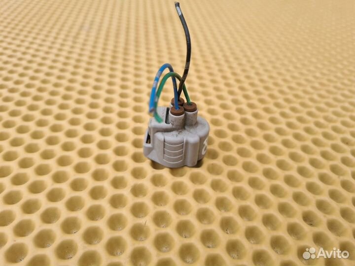 Разъем (фишка) фары Infiniti