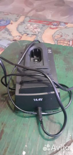 Зарядное устройство