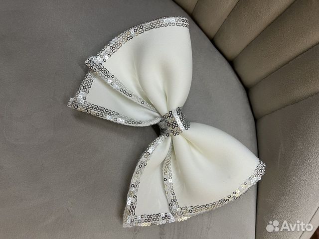 Бант на заколке