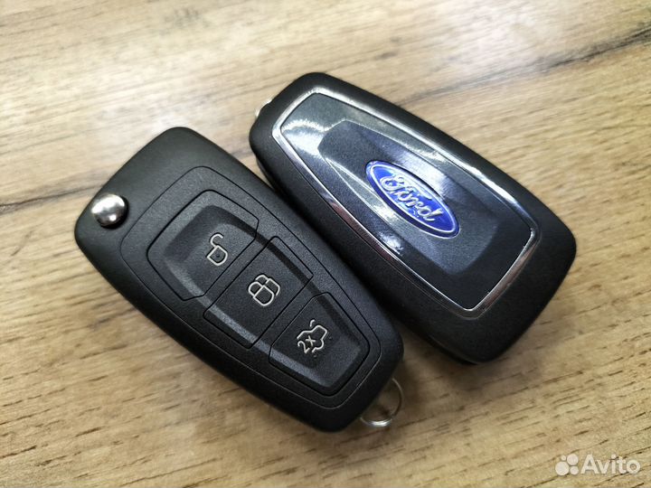 Ключ Ford AM5T-15K601-AE