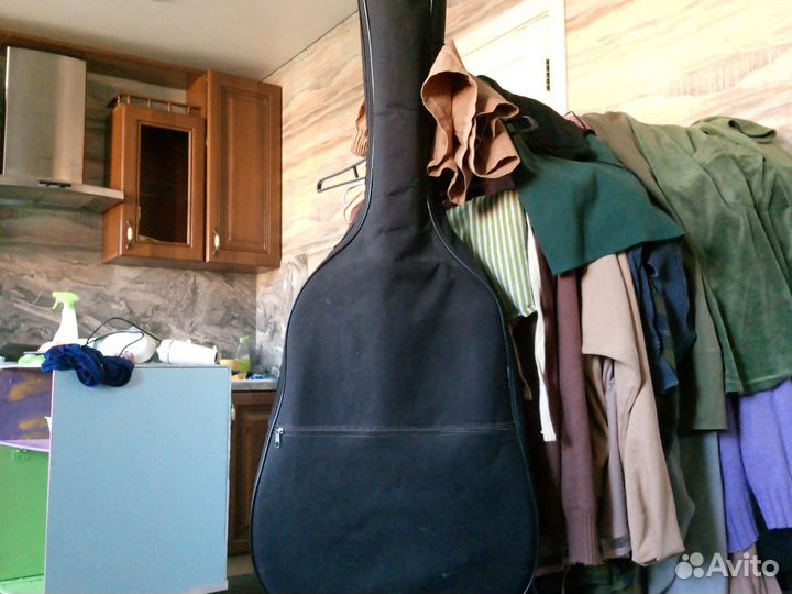 Акустическая гитара