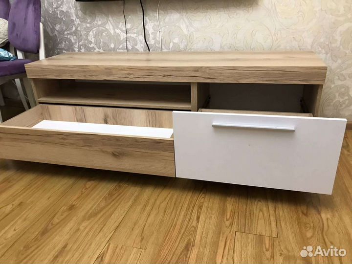 Тумба под телевизор