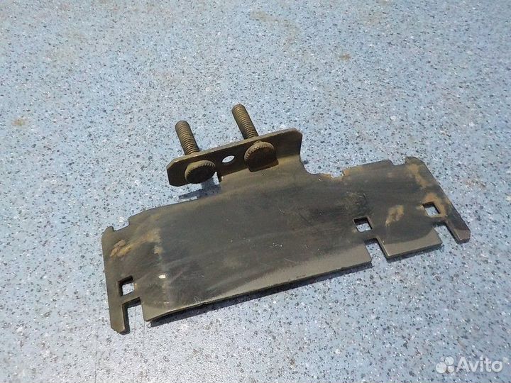 A9424306010 Кронштейн рамы RH Mercedes Benz