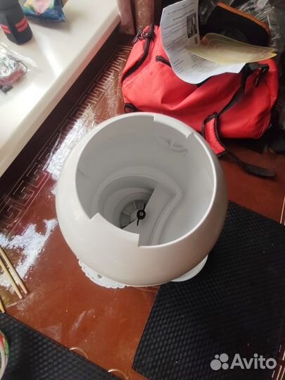 Кормушка для кошек автоматическая Iseebiz